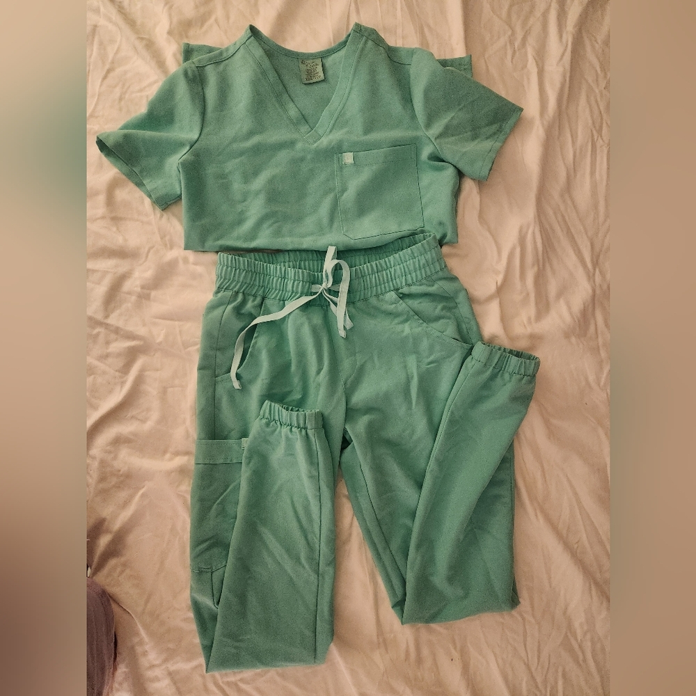 GARDE MALADE XXS SCRUB SET FIJI GREEN